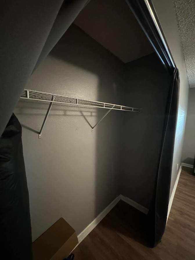 Luis's room