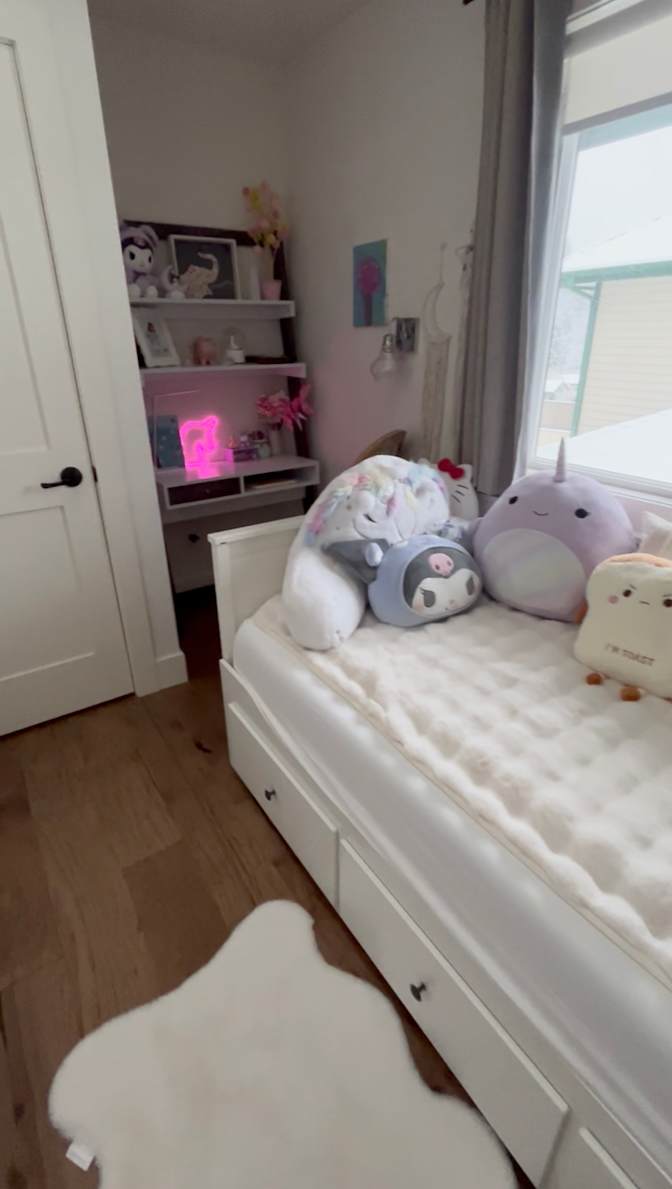 Kim's room