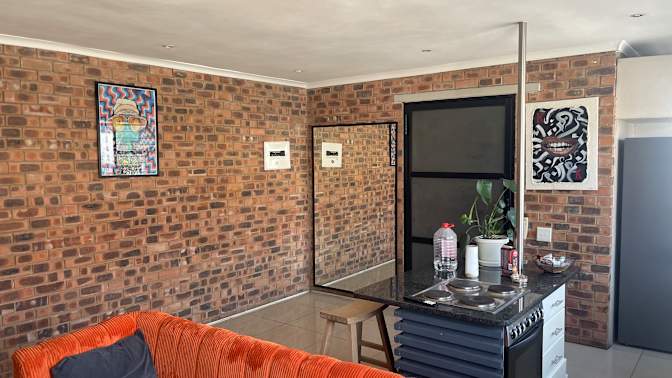 Azola's room