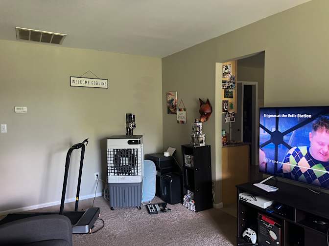 Alisa and Halina's room