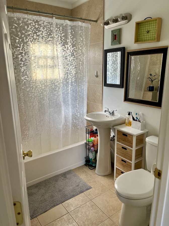 Jenifer Lloyd's room