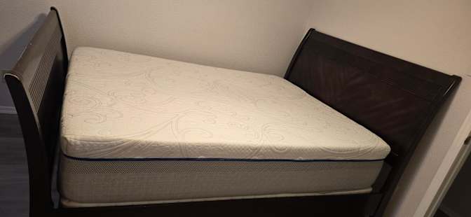 Mo's room