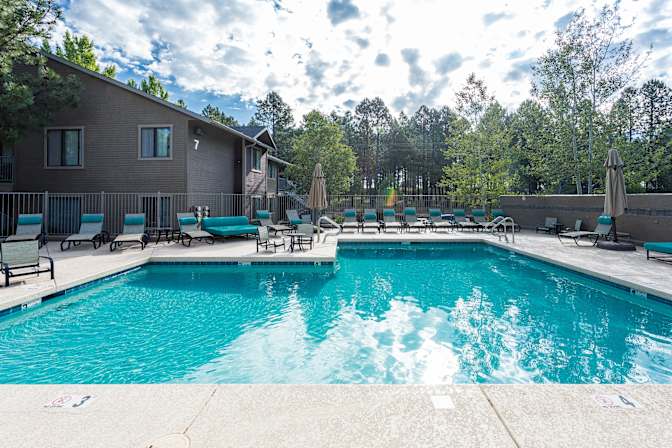 Woodlands Village Apartments's room