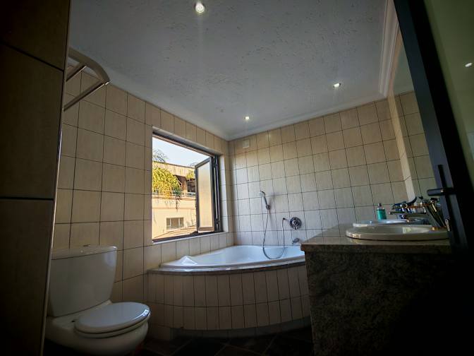 MS VINETTE JOOSTE's room