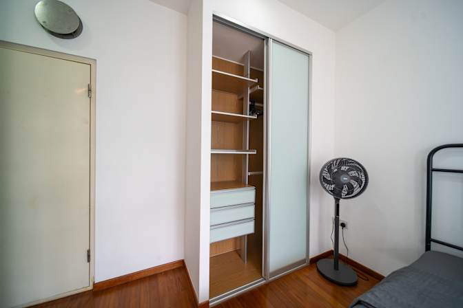 MLVH's room
