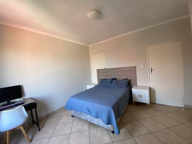 Ndamu thaba's room