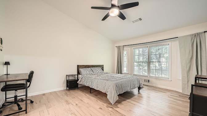 PadSplit's room