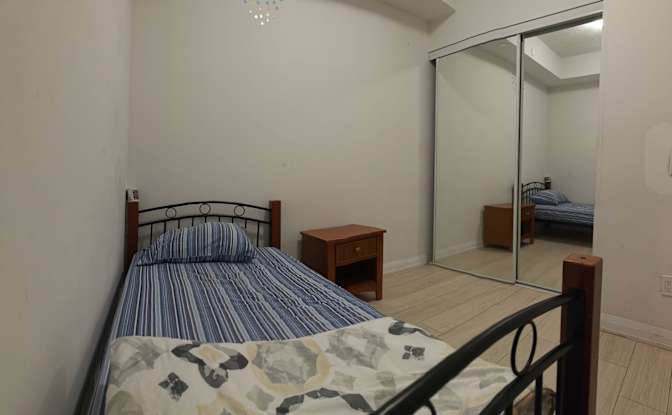 Eduardo's room
