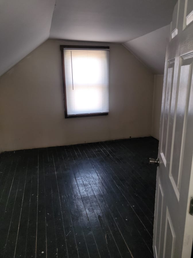 Rolonda's room