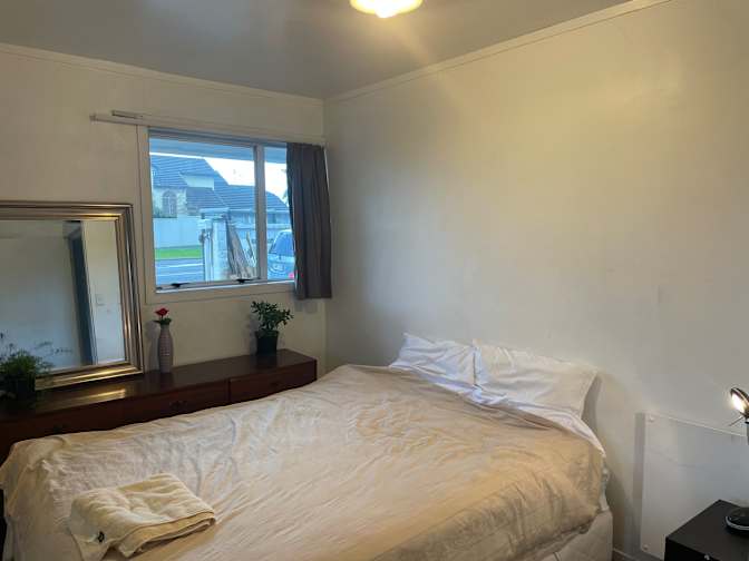 Leone's room
