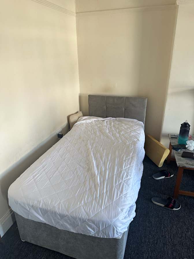 Muhammad Zabair's room