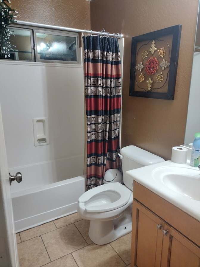 Viviana Martinez Duran's room