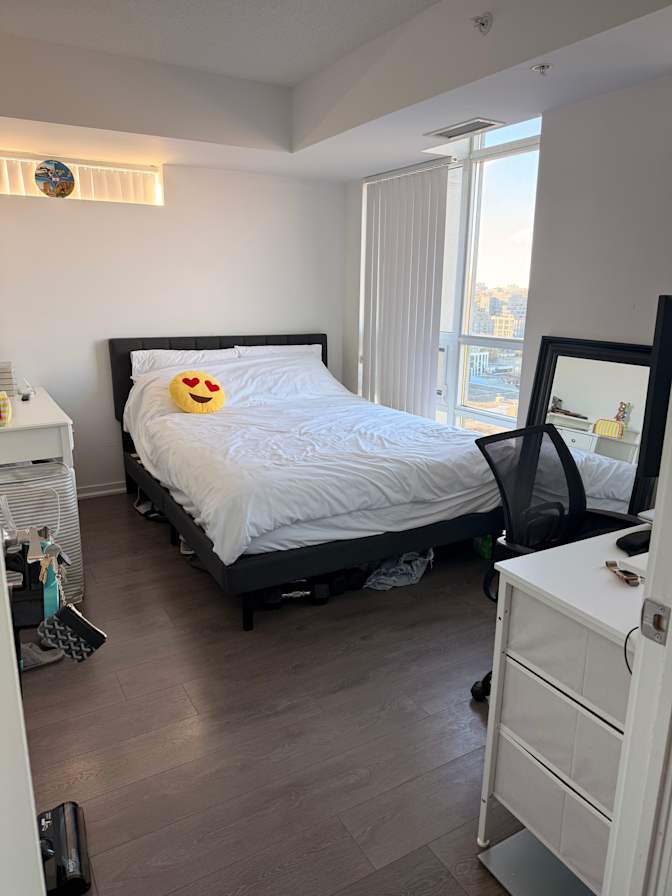 Lina Zahrddien's room