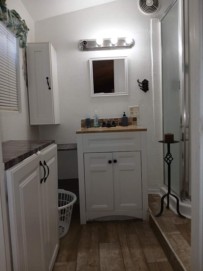 LUZ RODAS ARBELAEZ's room