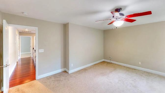 Alcove Rooms's room