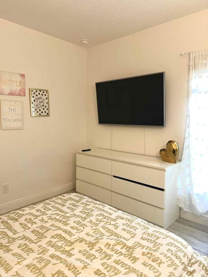 Andrea's room
