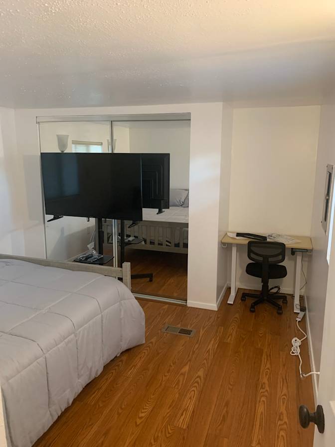 Tyre's room