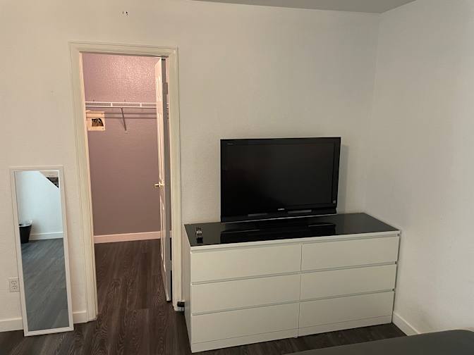 Dominique's room
