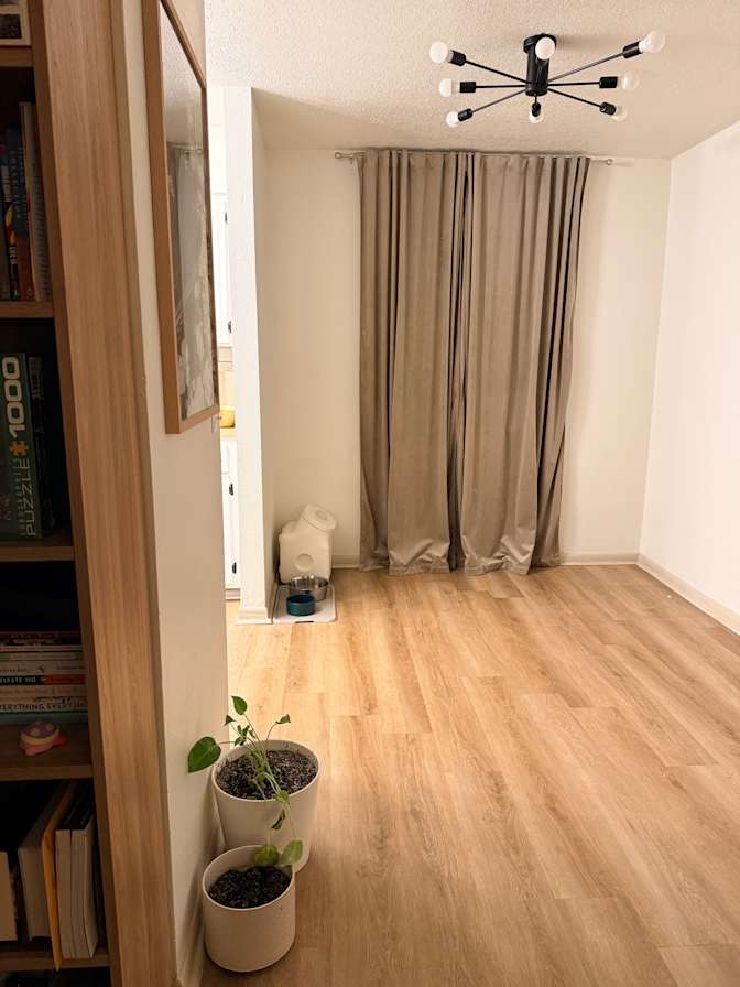 Benyt's room