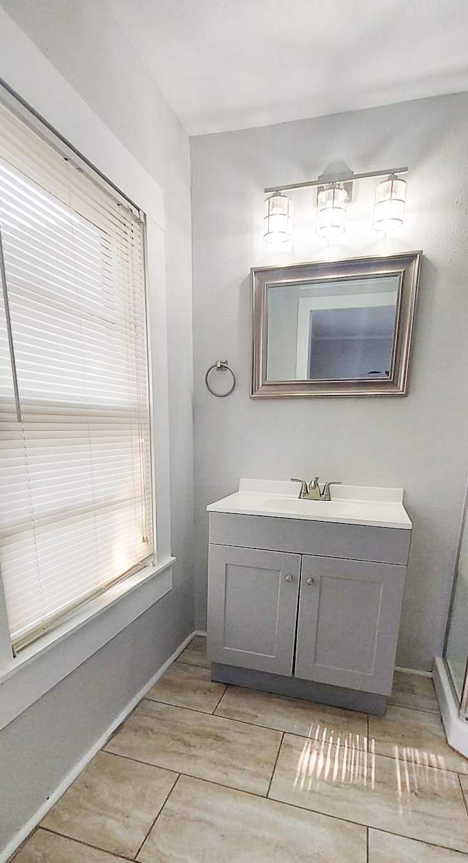 Grand Height Investments's room