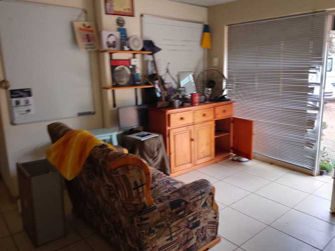 Max's room