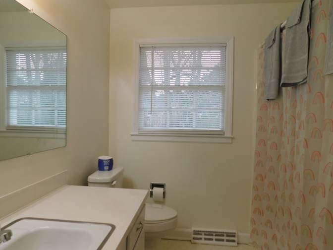 Carolina Realty Link's room