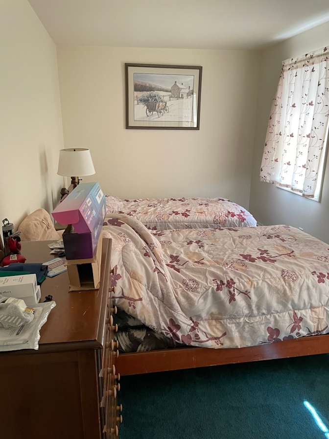 leonard's room