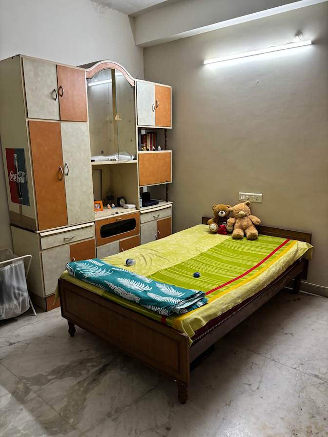 Isha's room