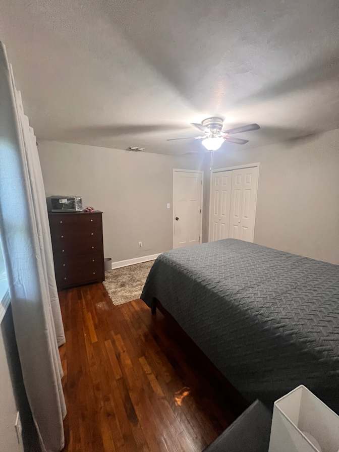 Mallory Glenn's room