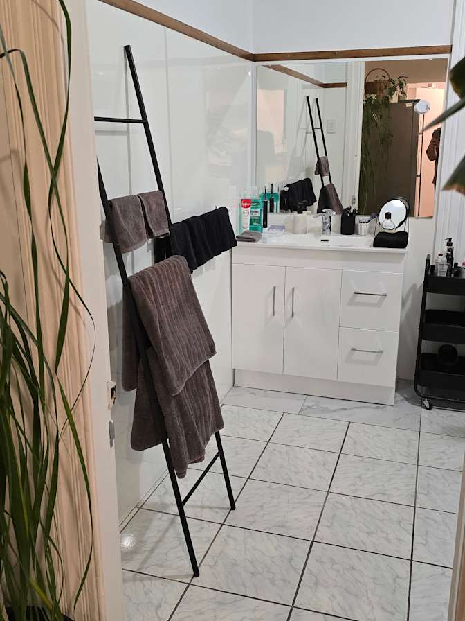 Thomas's room