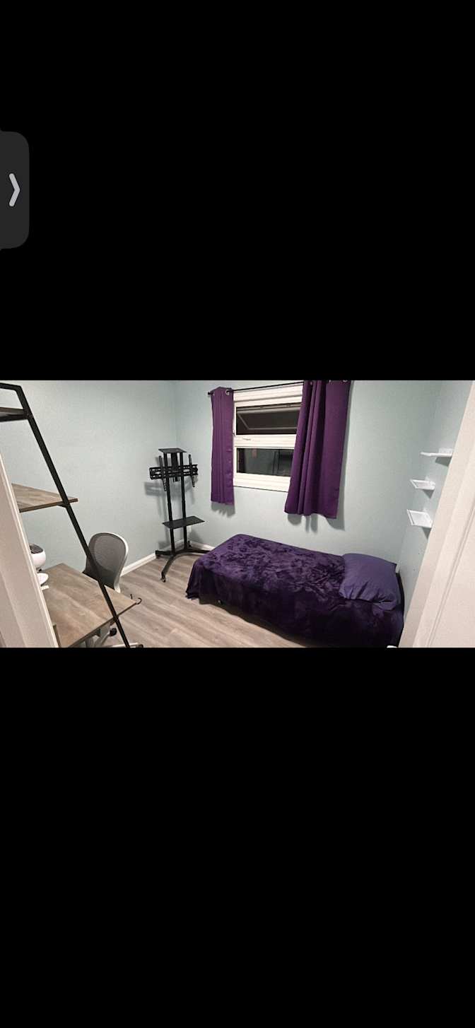 Jazlyn's room