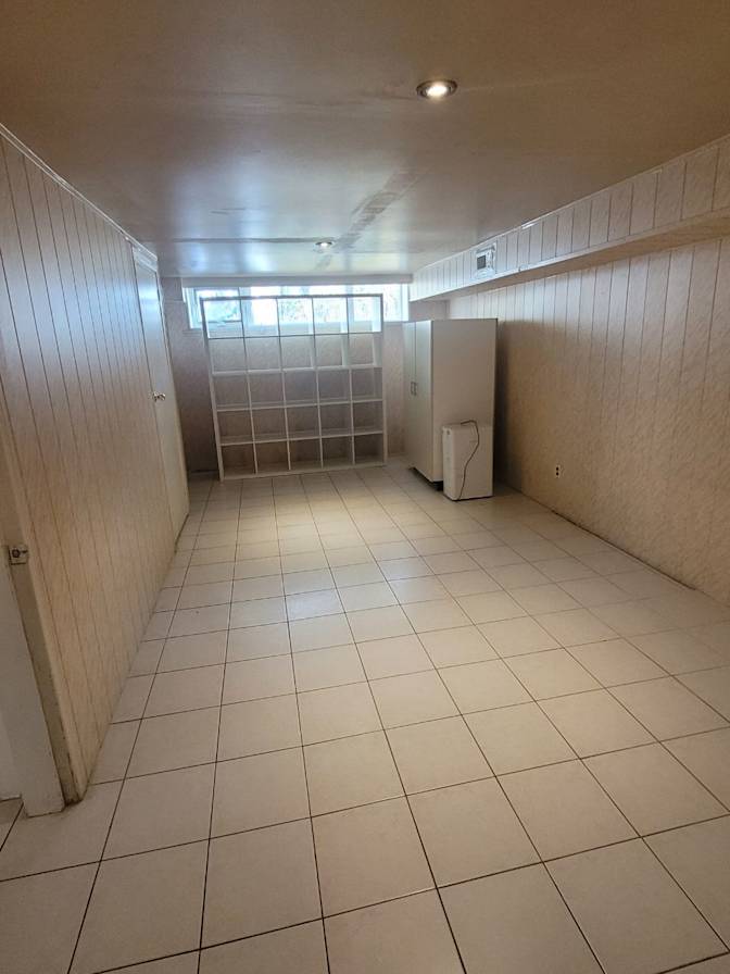 Hamidreza Khederzadeh's room