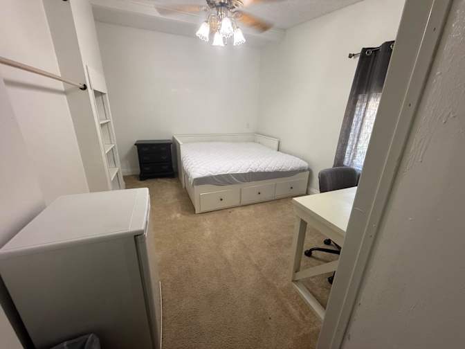 PadSplit's room