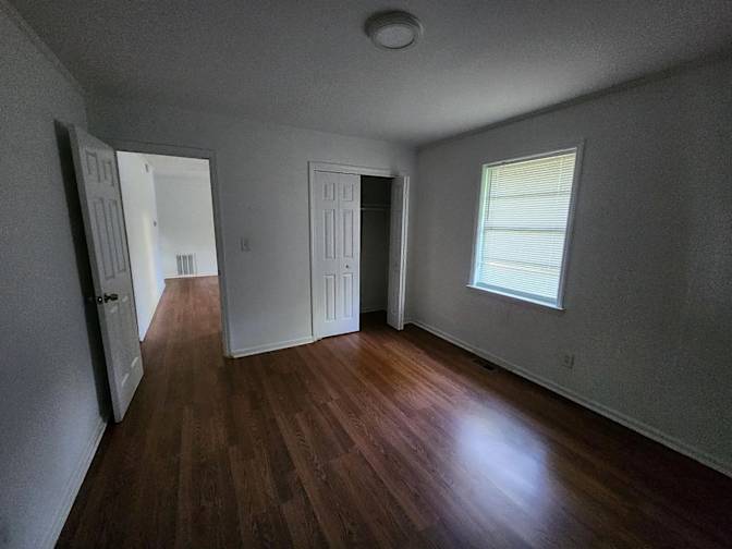 Alcove Rooms's room