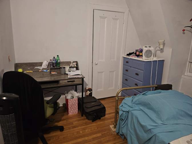Dania's room
