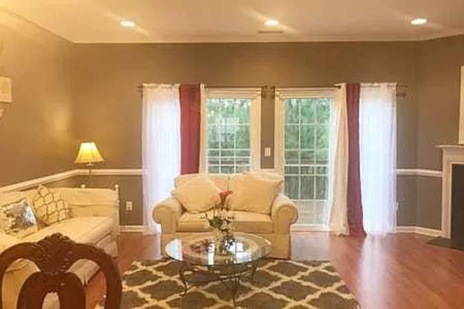 Alcove Rooms's room