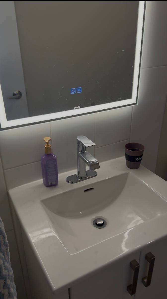 Preethi Badethala Ashokkumar's room