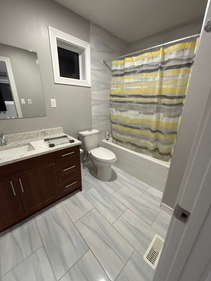 Harish Kumaravel's room