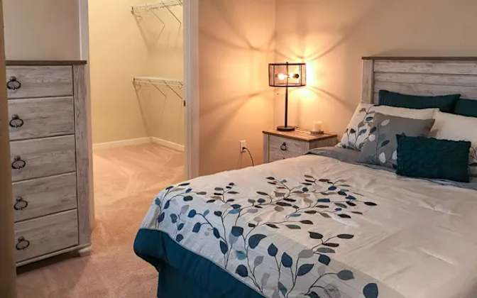 Private furnished room for rent's room