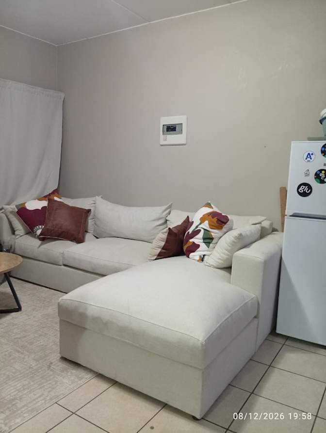 Alucia Neani's room
