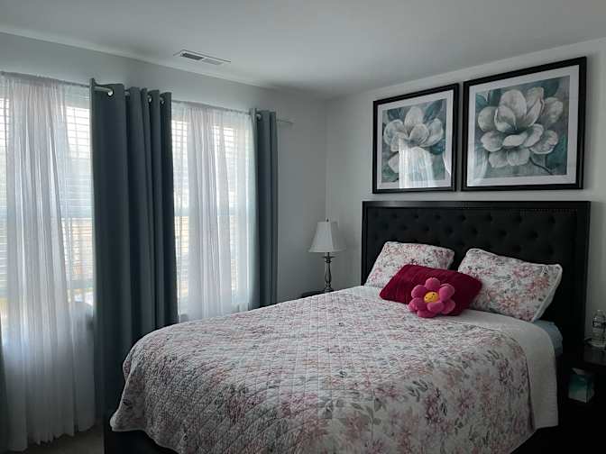 Suzanne's room