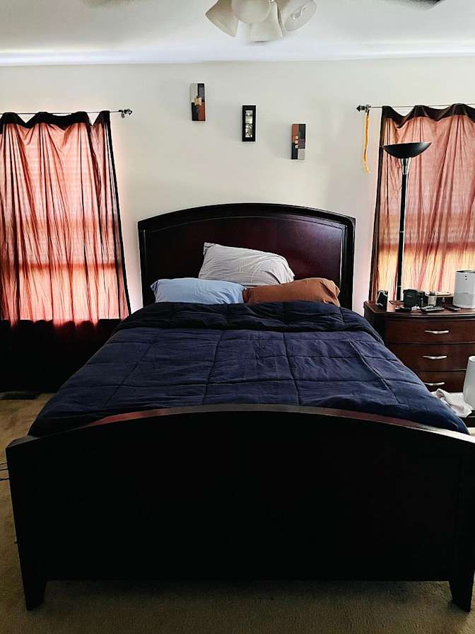 Alcove Rooms's room
