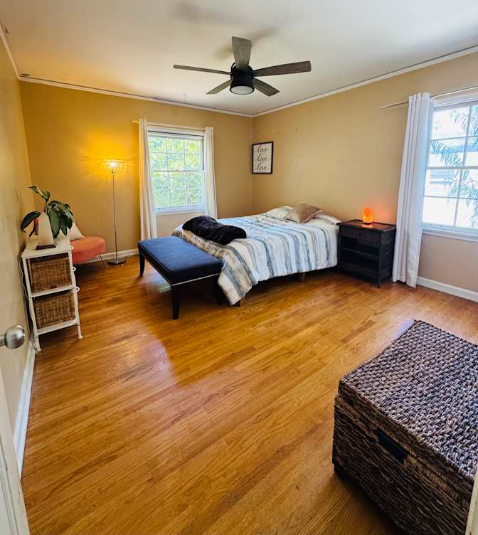 Lisa's room