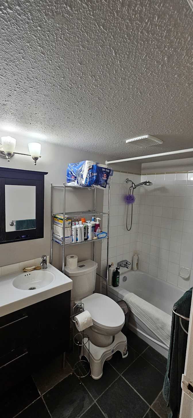 Marc Sauvageau's room