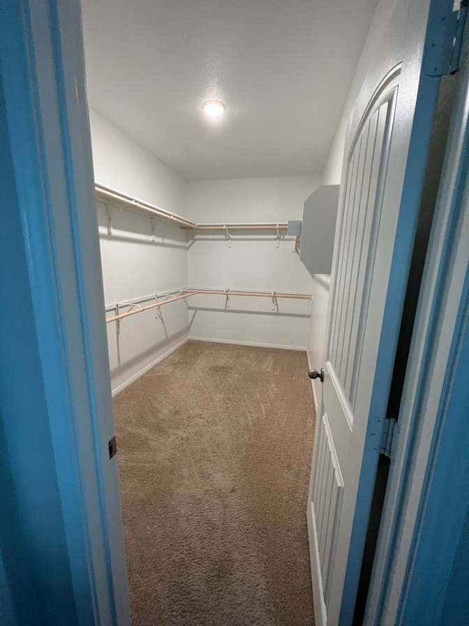 Akshay's room