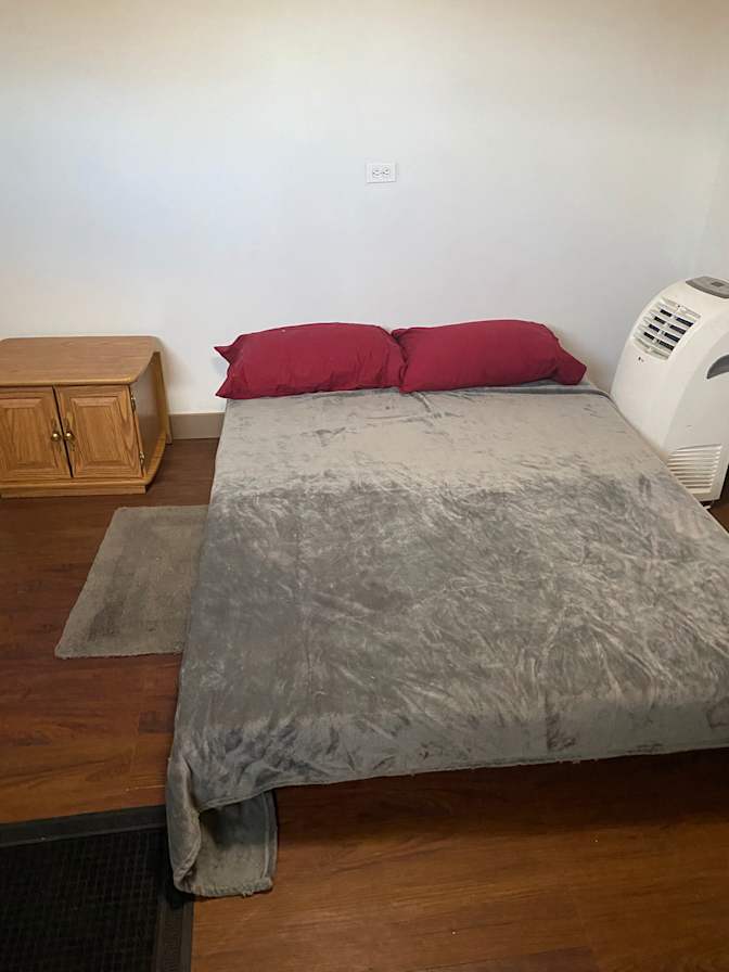 KDBack's room