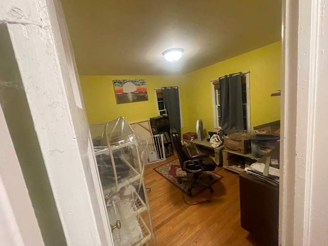 Maxwell's room