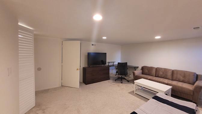 Mohsin's room