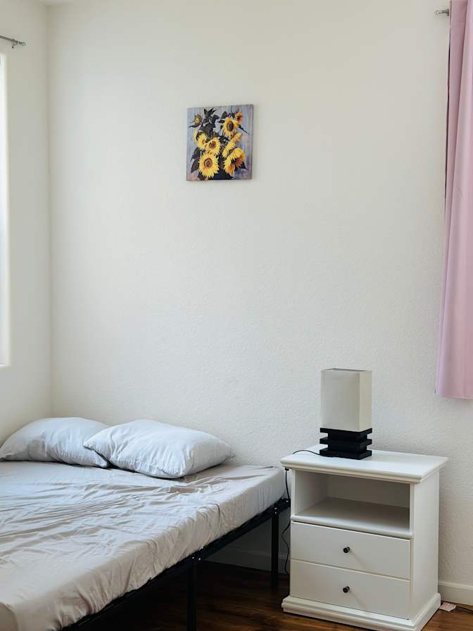 Shiny karthigeyan's room
