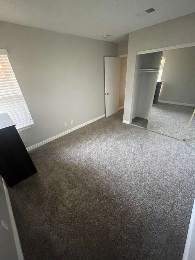 Ontario's room